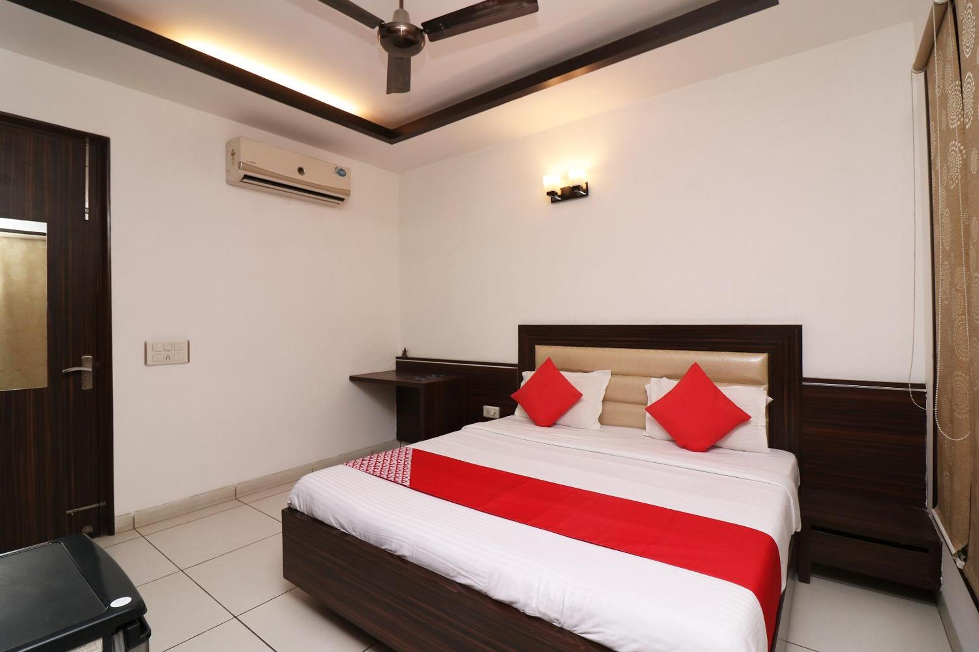 Wonderland Inn Near Aravali Biodiversity Park Gurgaon Exterior photo